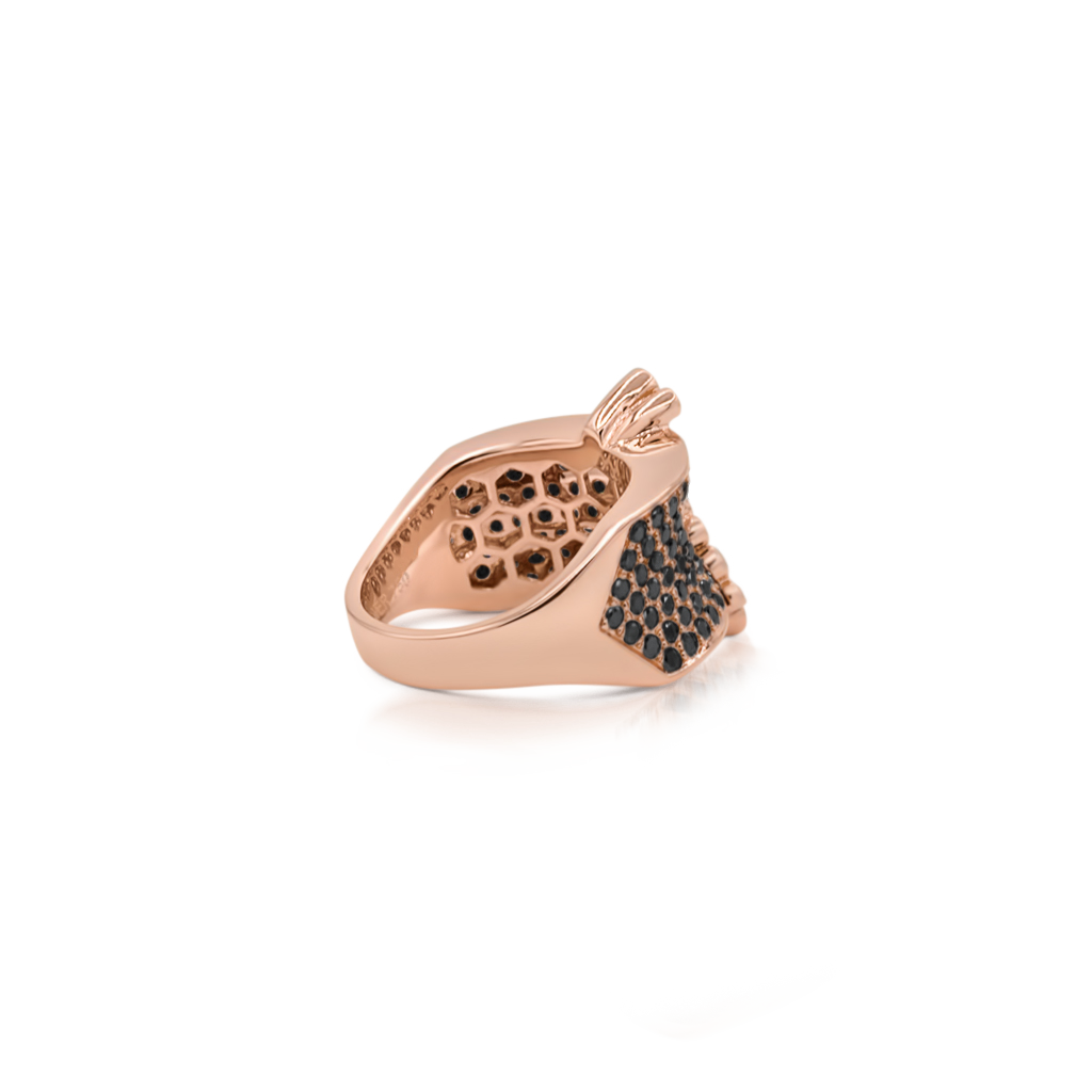 Saddle Mini Ring with Black and White Diamonds -  Pinner